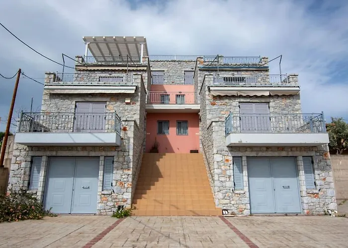 Διαμέρισμα Laconic Bay View