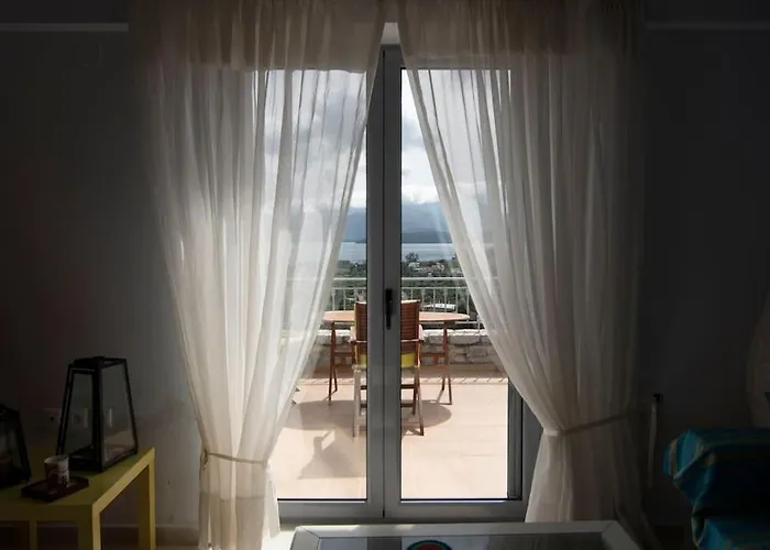 Apartamento Laconic Bay View Mavrovoúnion